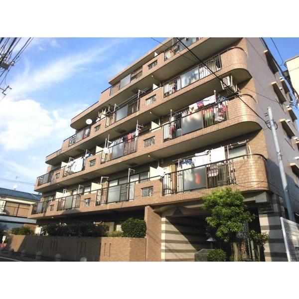 タイル張りのマンション外観