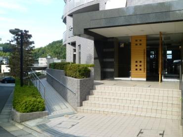 ヴェルヴュ向ヶ丘遊園 エントランス
