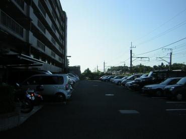 ライフヒルズ鎌取 駐車場