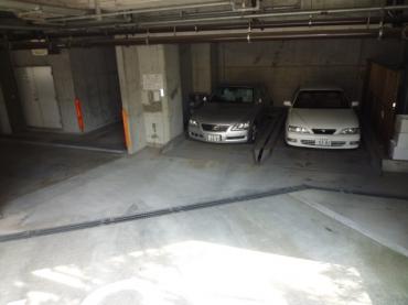 ライオンズマンション千葉駅南 駐車場