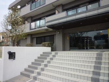 ファミール千葉弁天町 エントランス