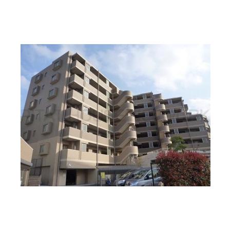 南棟・東棟からなるマンション