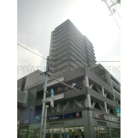 存在感のある１８階建てタワーマンション