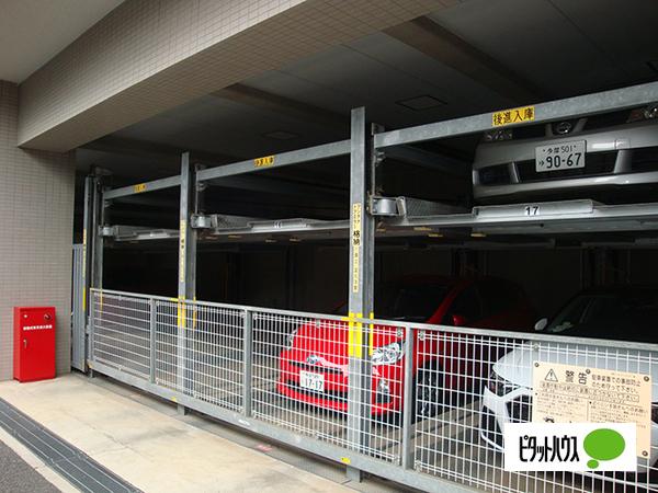 府中ガーデンハウス 駐車場