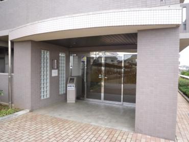 エステ・シティおゆみ野Ｂ棟ブレザス エントランス