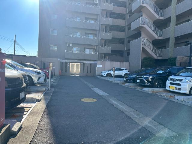 レクセルガーデン新八柱 駐車場
