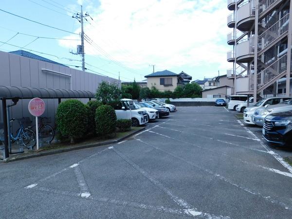 ルネ我孫子 駐車場