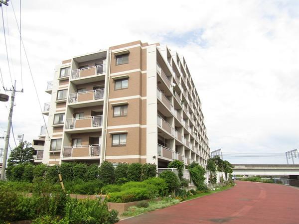 朝日パリオ越谷南Ⅲ 外観