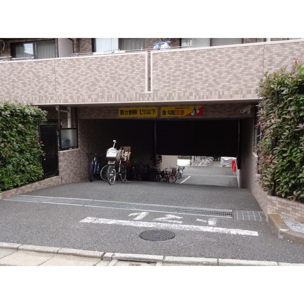 ライオンズガーデン成増 駐車場