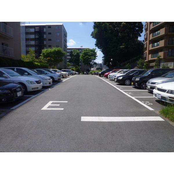 東千葉ハイツ４号棟 駐車場