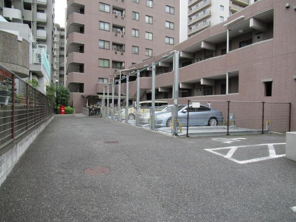 コスモ西葛西ロイヤルフォルム 駐車場