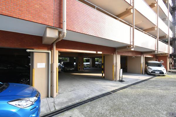 ライオンズマンション護国寺 駐車場