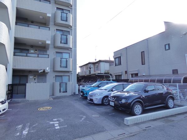 春日部第一ハイツ 駐車場