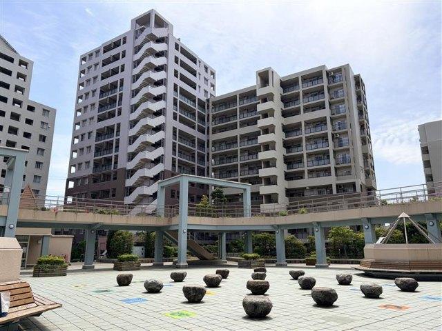 プロムナード仲町台３号棟 外観