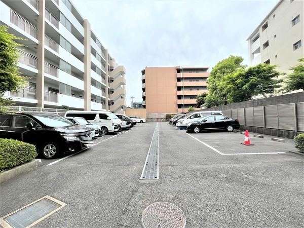 ライオンズガーデン亀戸イーストアクエア 駐車場