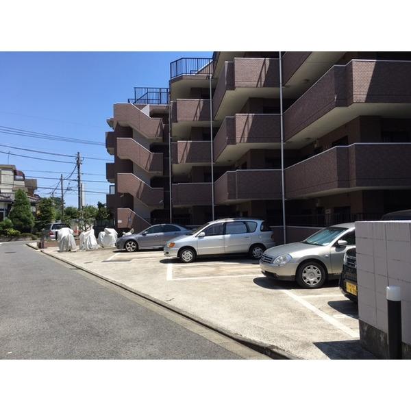 ライオンズヴィアーレ調布第２ 駐車場