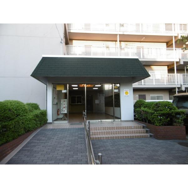 藤和草加ハイタウンＢ棟 エントランス