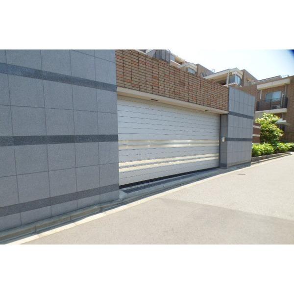 The　NOBUTO HILLS GARDEN COURT 駐車場
