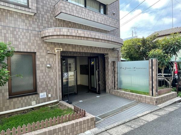 ベルググランデ南浦和 エントランス