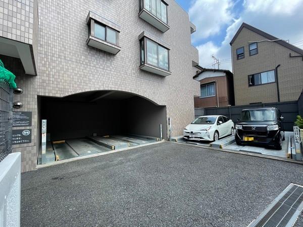ベルググランデ南浦和 駐車場
