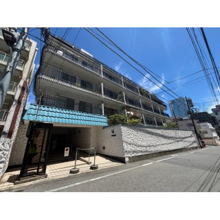 鉄筋コンクリート造地上7階建て・総戸数57