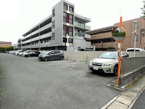 トーア浦安マンションＡ棟 駐車場