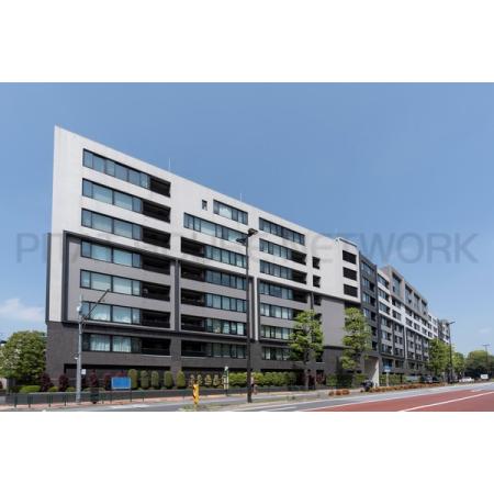 鉄筋コンクリート造地上9階建て・総戸数177