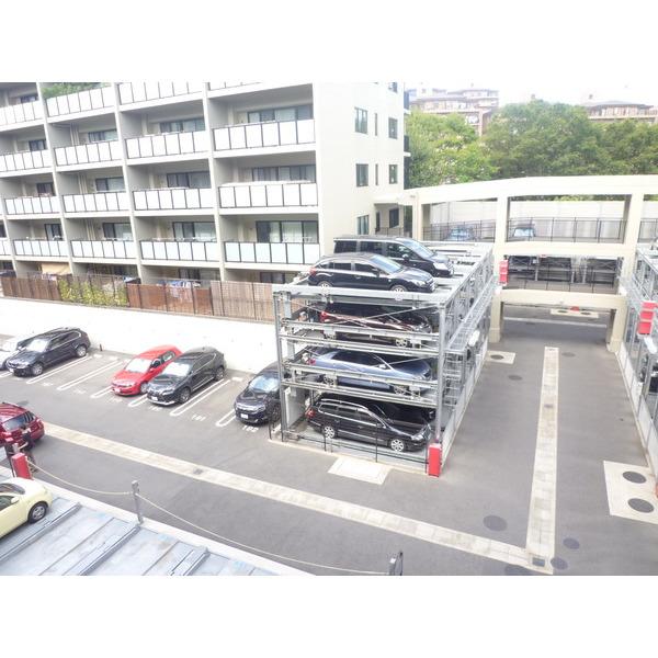 シティテラス横浜仲町台壱番館 駐車場