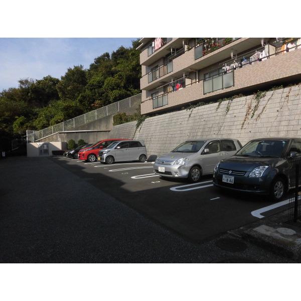 スカイヒルズ丸山Ｂ棟 駐車場