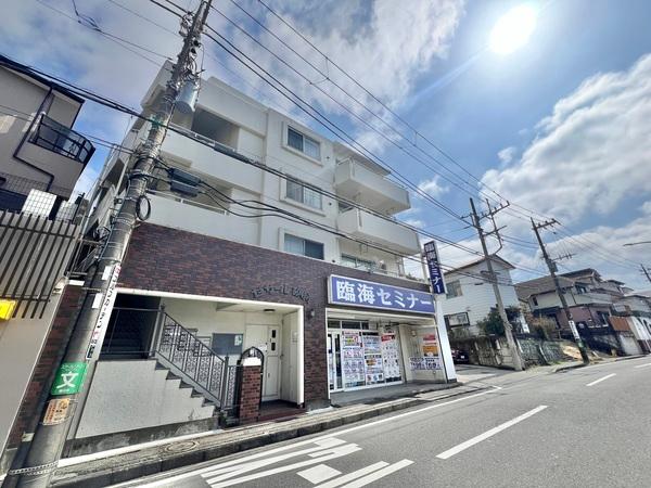 セザール弘明寺 外観