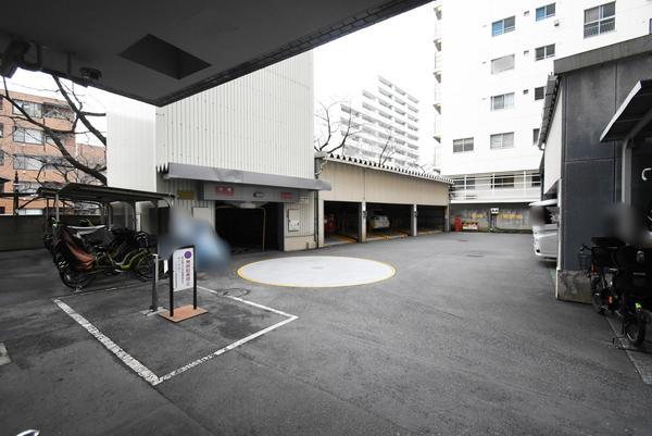 ニューライフ西早稲田 駐車場