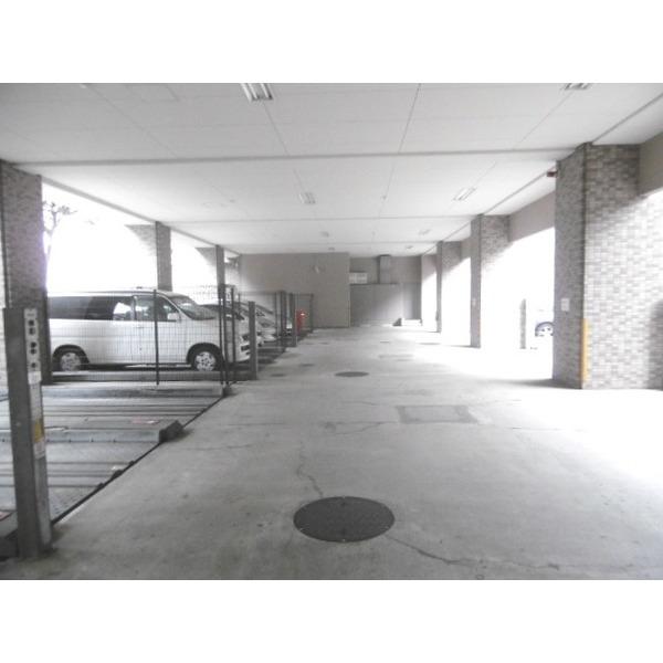 レクセルプラザ松原団地 駐車場
