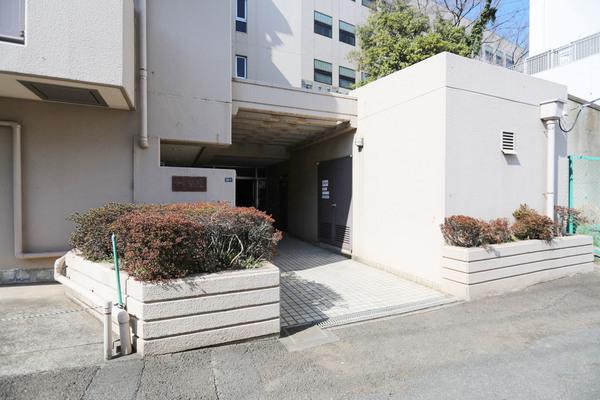 イトーピア鶴見 エントランス