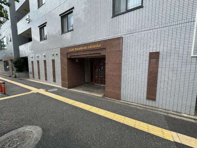 クリオ武蔵関壱番館 エントランス