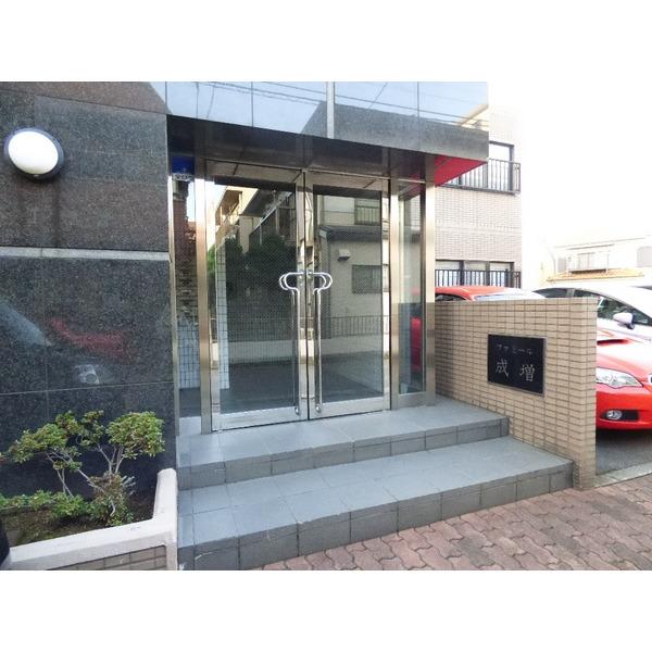 ファミール成増 エントランス