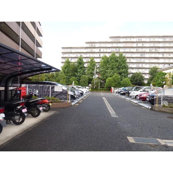 ファミール成増グランデージ 駐車場