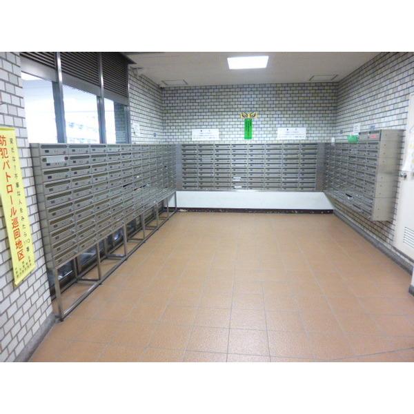 上高田四丁目団地１号棟 物件画像