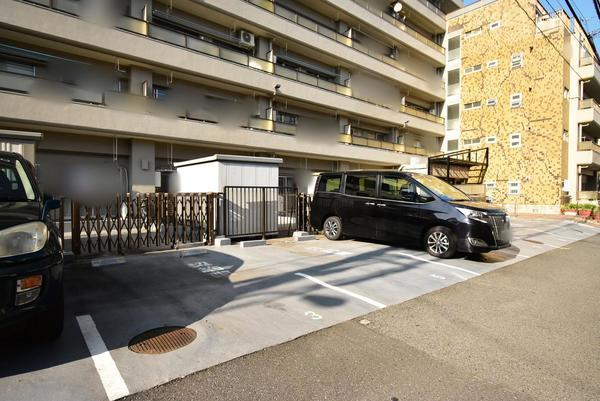オリエンタル新宿コーポラス 駐車場