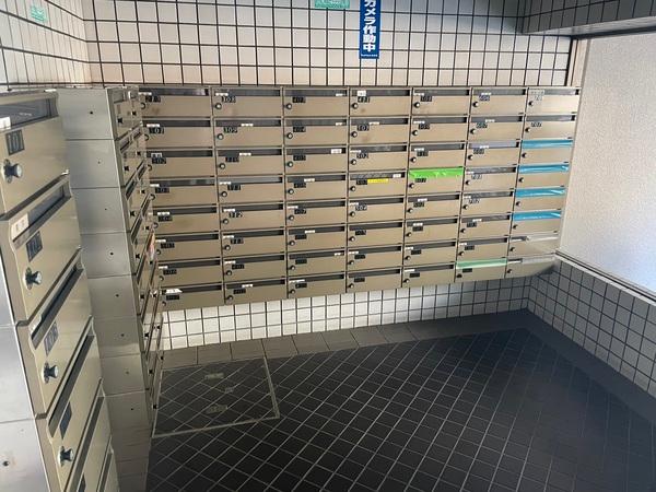グリーンパーク三郷早稲田 ロビー