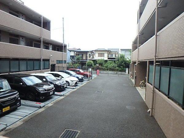 ライオンズヴィアーレ練馬春日町 駐車場