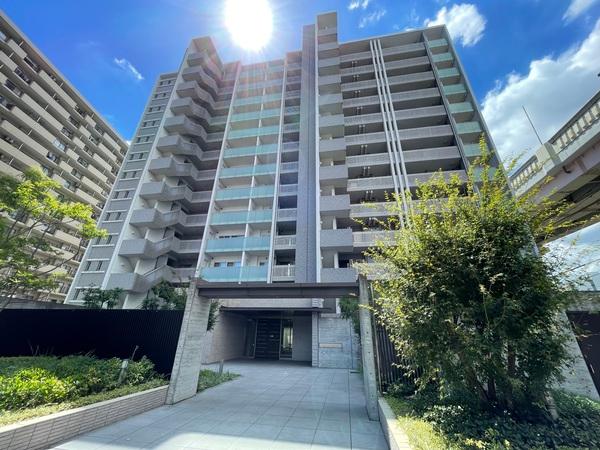 綾瀬駅徒歩4分の利便性。繁華街を抜けエン