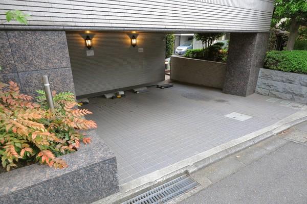 グローリーガーデン 駐車場
