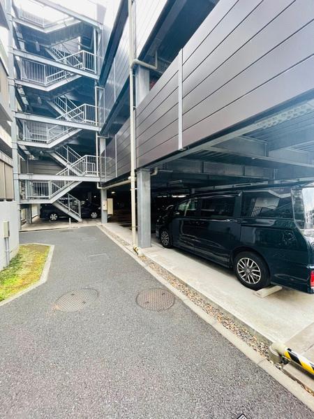 ザ・ハウス港北綱島 駐車場