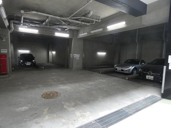 Ｄ’クラディアイヴァン初台 駐車場