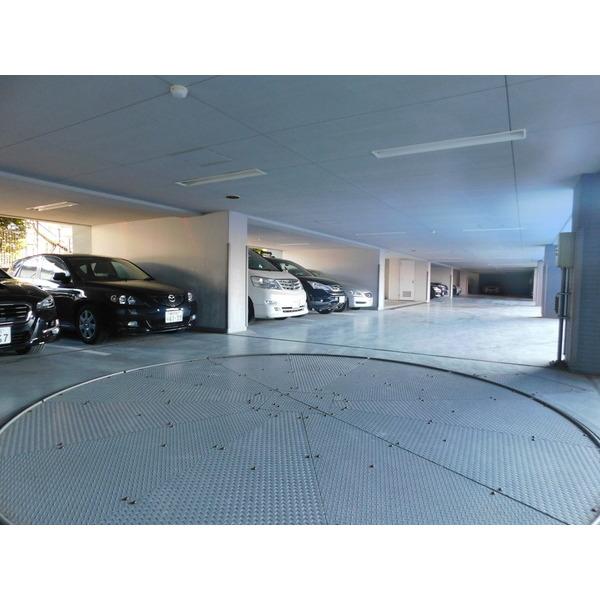 クレッセント十日市場 駐車場