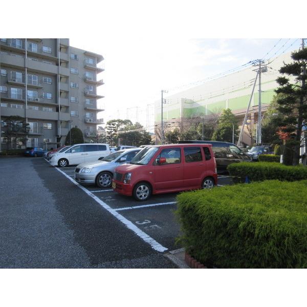 ライオンズマンション市川第２ 駐車場