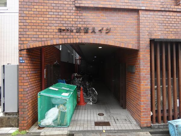 セードル新宿ハイツ エントランス