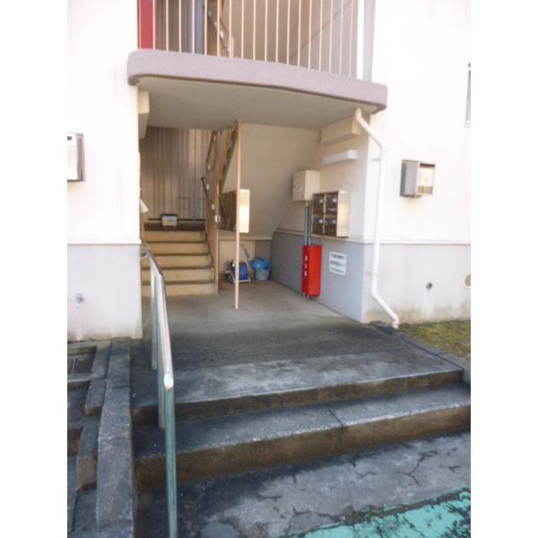 中央台ハイツ３号棟 エントランス