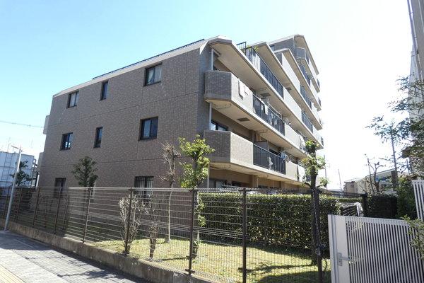 カーム北越谷 外観