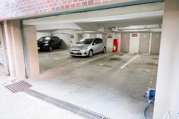 第三宮庭マンション 駐車場